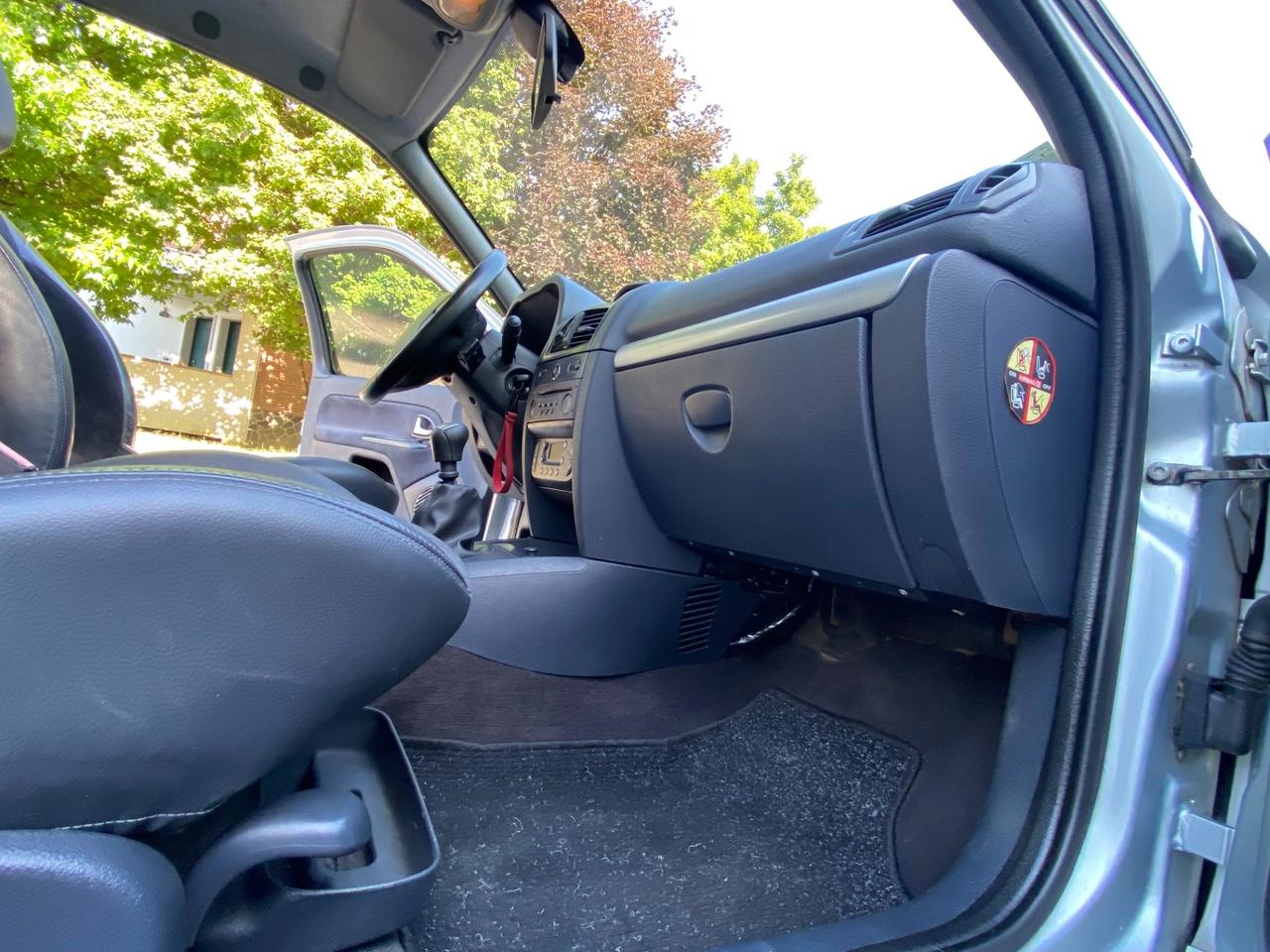 Renault Clio 2.0 16V cat 3 porte Sport