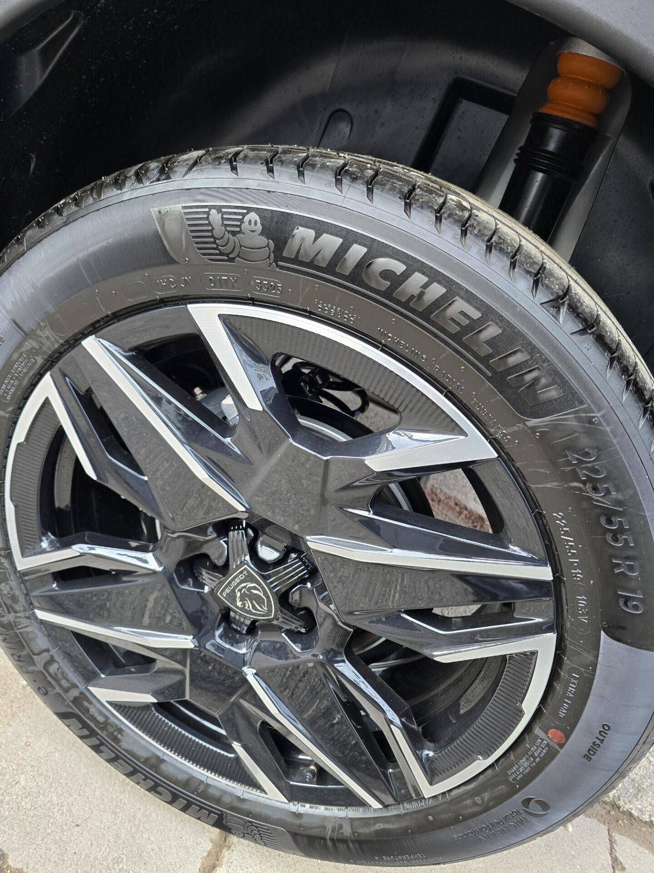 Peugeot 3008 Plug-in Hybrid 195 e-DCS7 Allure KM0