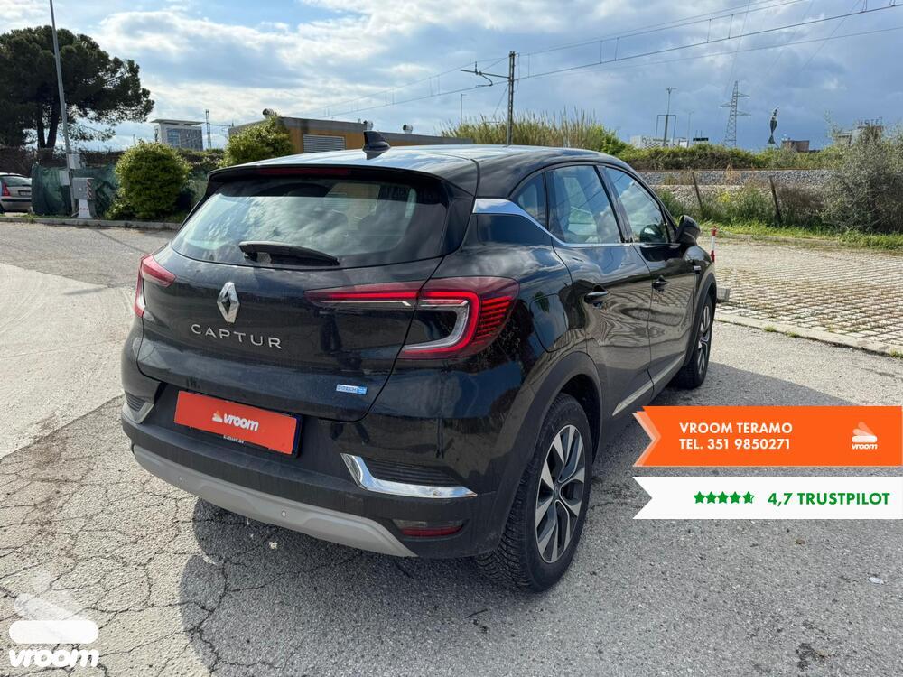 RENAULT Captur Plug-in Hybrid E-Tech 160 CV Intens