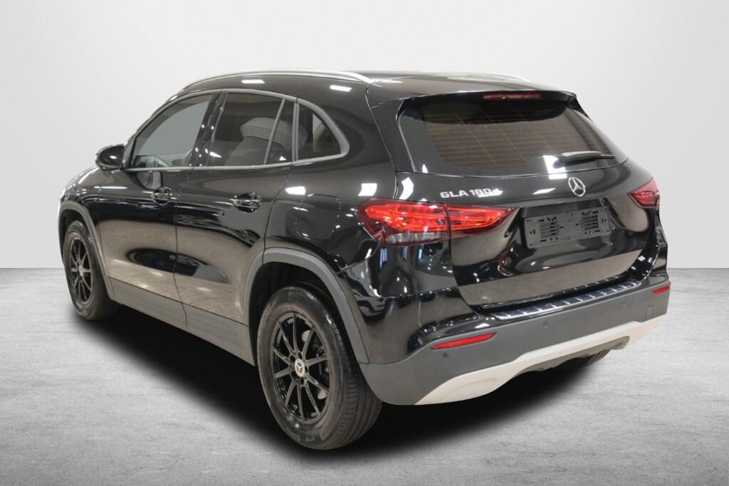 MERCEDES GLA 180D 115CV BUSINESS *2022