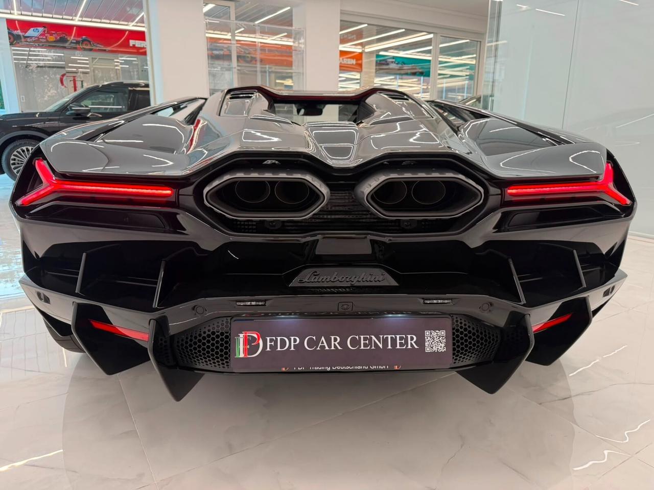 Lamborghini Revuelto Carbon