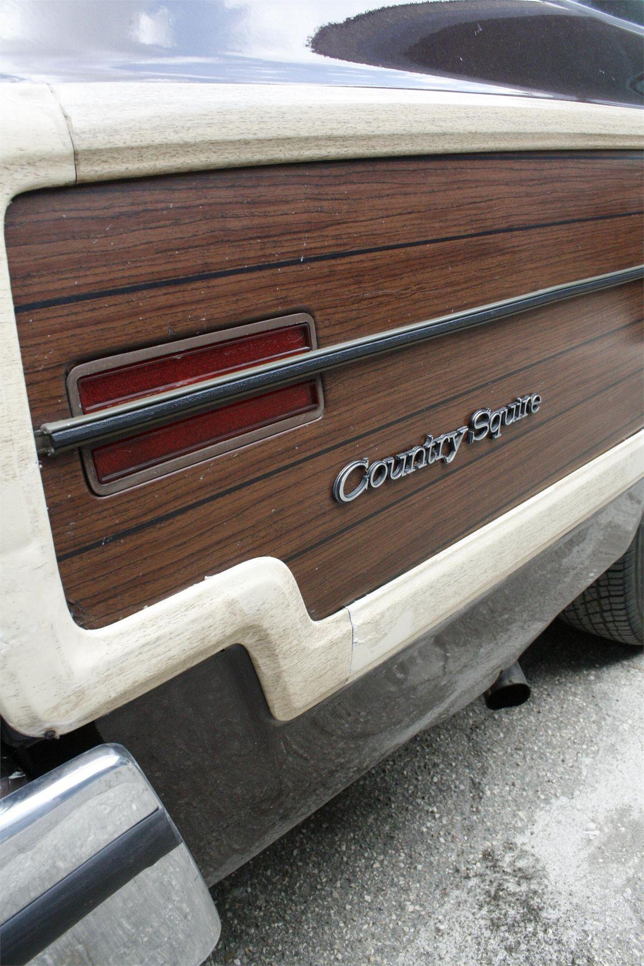 Ford Country Squire anno 1978  elaborazione edelbrok