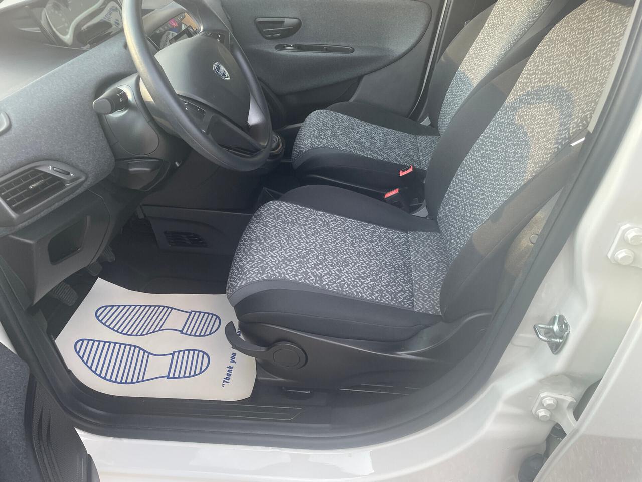 Lancia Ypsilon 1.2 69 CV 5 P. Elefantino X NEOPATENTATI