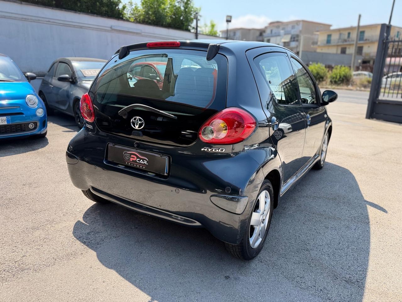 Toyota Aygo 1.0 12V VVT-i 5 porte Sol