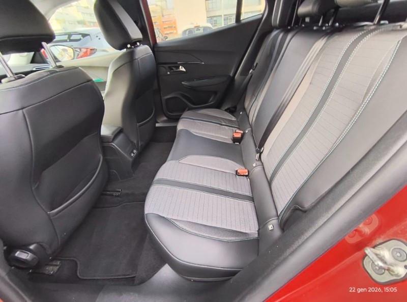 Peugeot 2008 BlueHDi 130 S&S EAT8 Allure