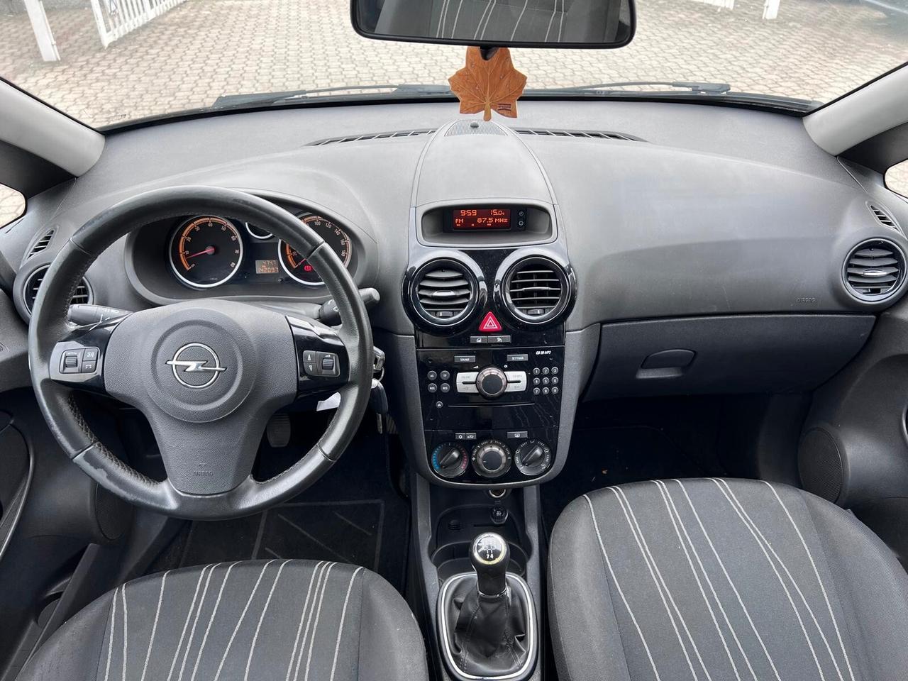 Opel Corsa 1.2 3 porte Sport