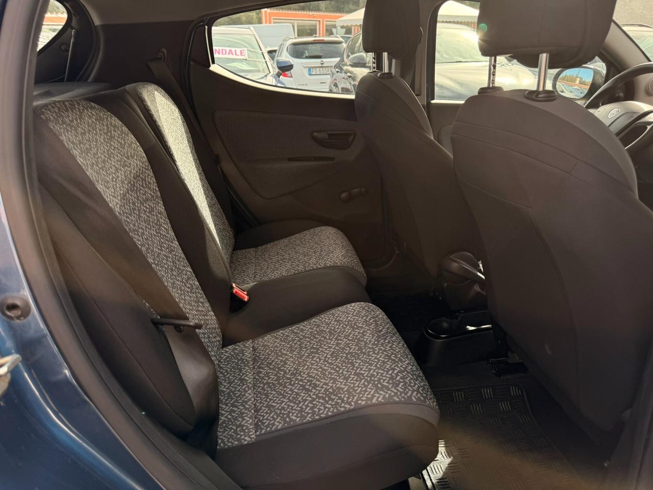 LANCIA Ypsilon Hybrid 1.0 Benz. 70CV Silver 2022