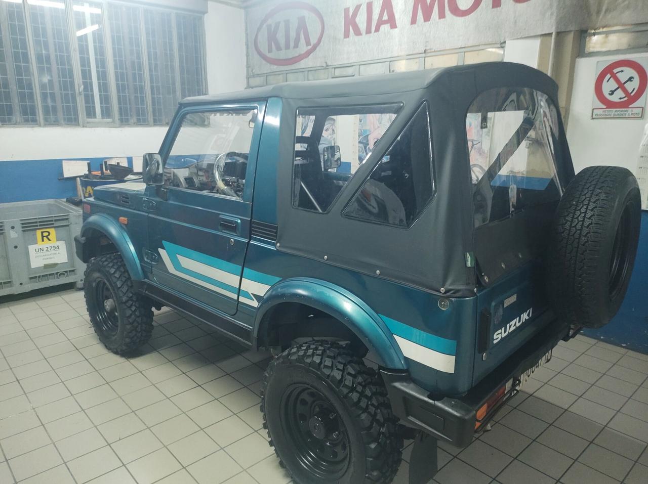 Suzuki SJ Samurai SJ413 Cabriolet giapponese