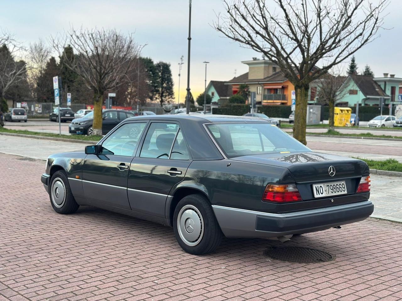 Mercedes-benz E 200 E200