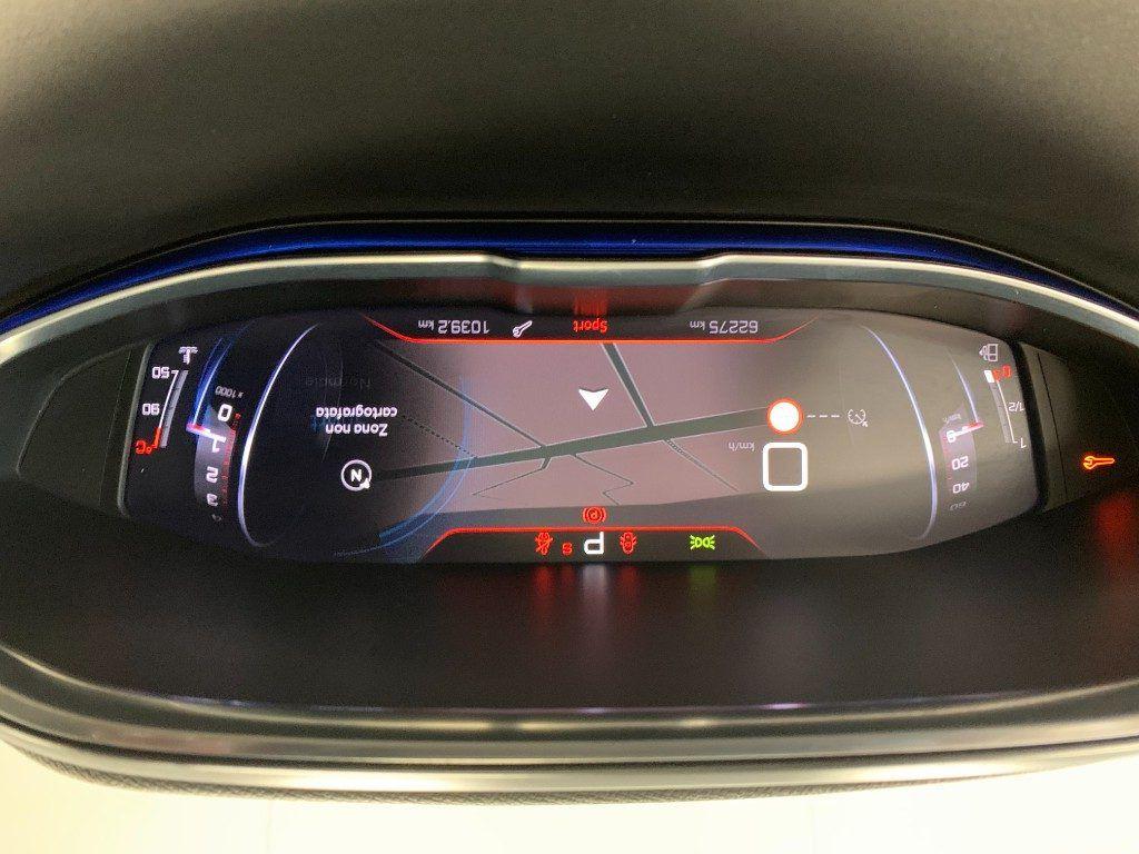 Peugeot 3008 EAT8 Allure Pack Automatico 1.5 BlueHDi