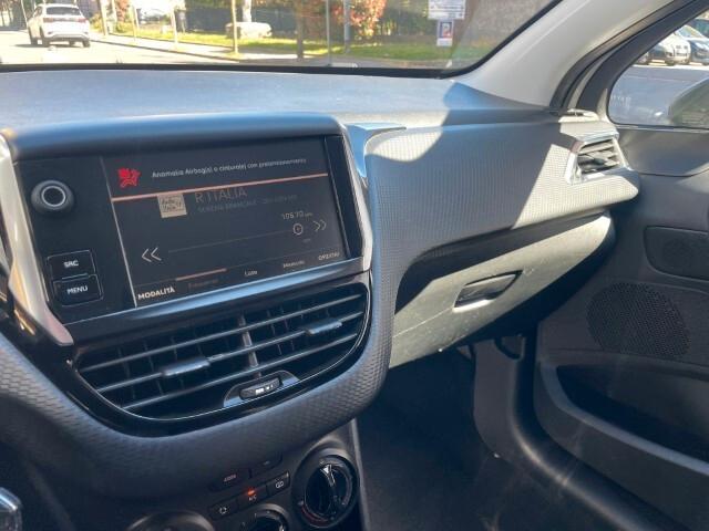 Peugeot 2008 1.6 BlueHDi 100 Black Matt