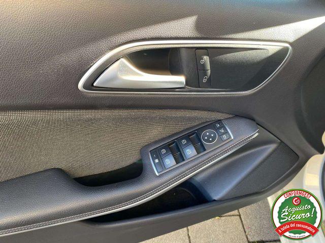 MERCEDES-BENZ A 180 Business 87.000km Navi/Interni Sport/retrocamera
