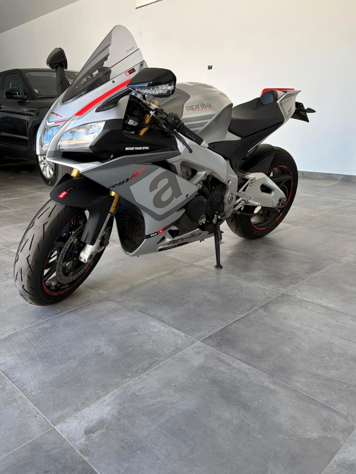 Aprilia RSV4 RR