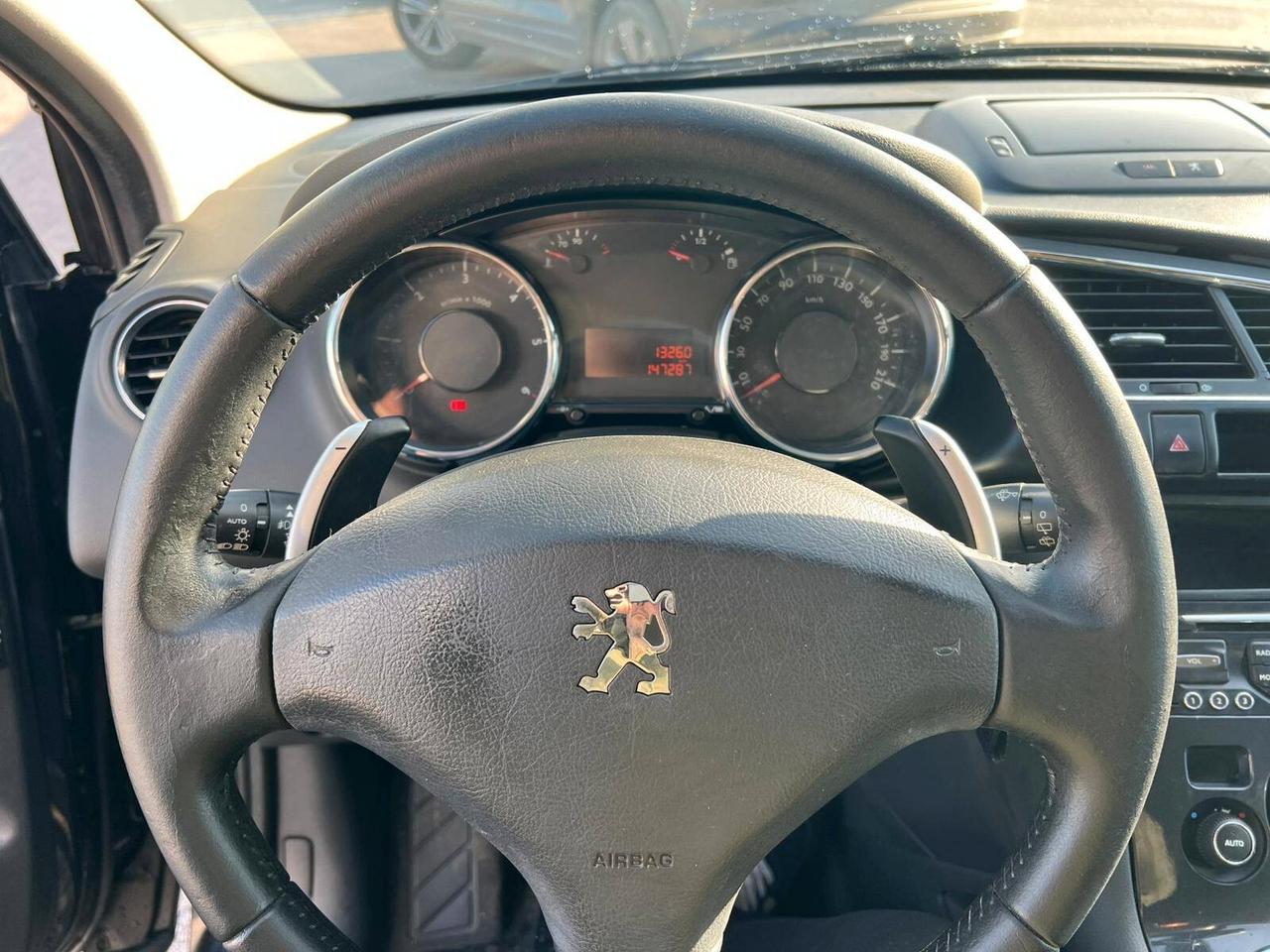 Peugeot 3008 1.6 HDi 112CV cambio robotizzato Business