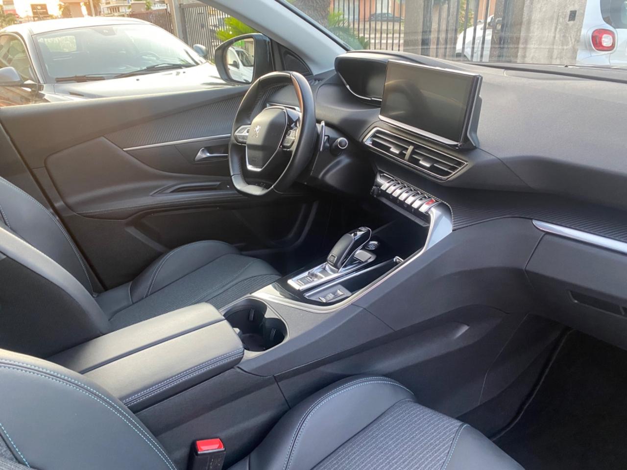 Peugeot 3008 BlueHDi 130 S&S EAT8 Allure