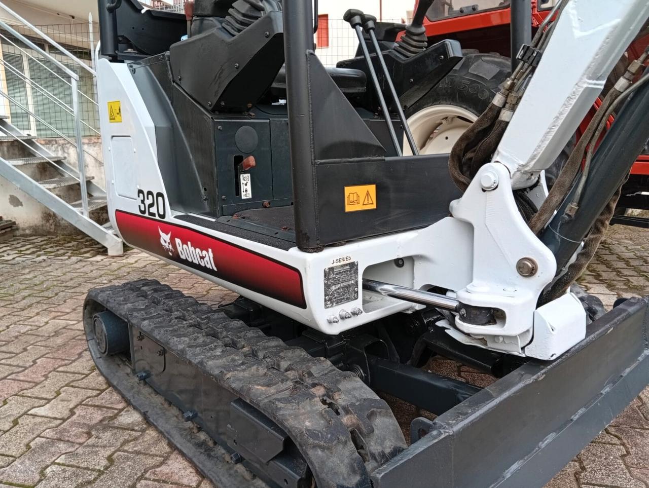 Escavatore Usato Bobcat 320 (17 Quintali)