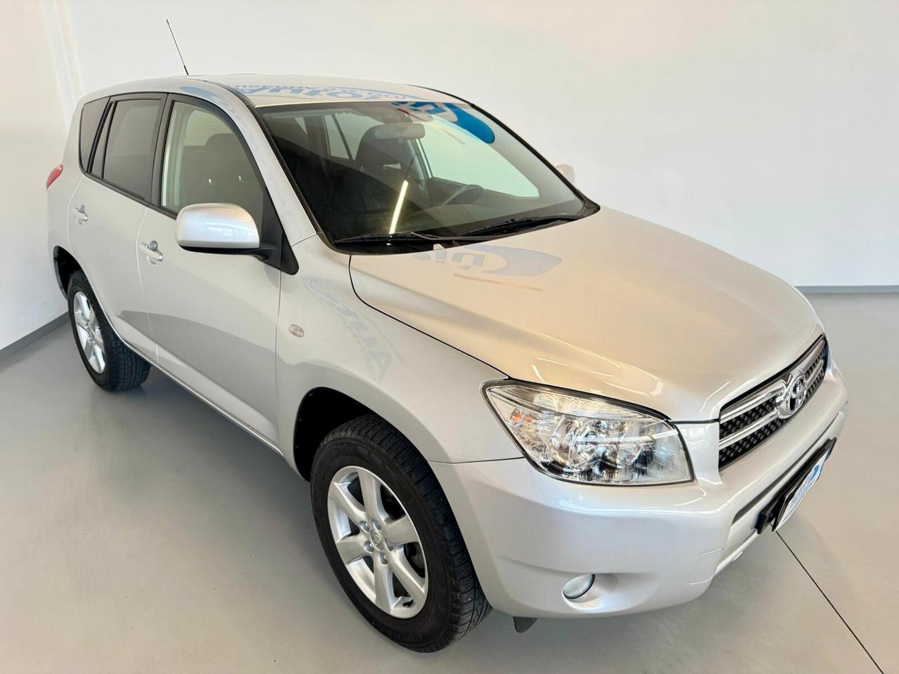 Toyota RAV-4 Crossover 2.0 aut. Sol 152 CV