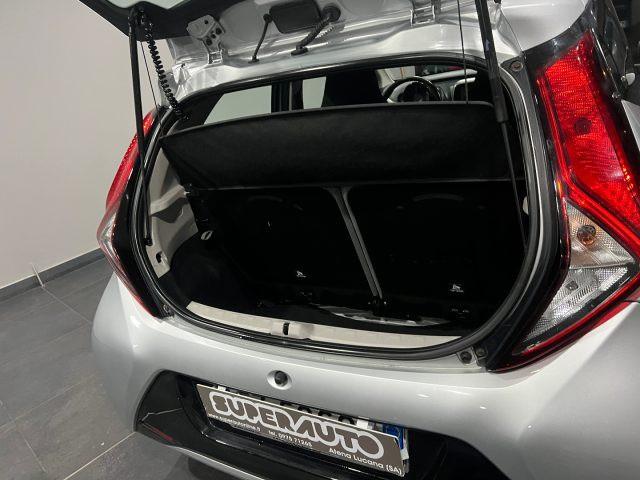 TOYOTA Aygo Connect 1.0 VVT-i 72 CV 5 porte