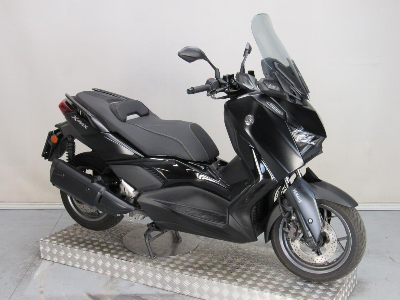 Yamaha X-Max 300 ABS TECH MAX