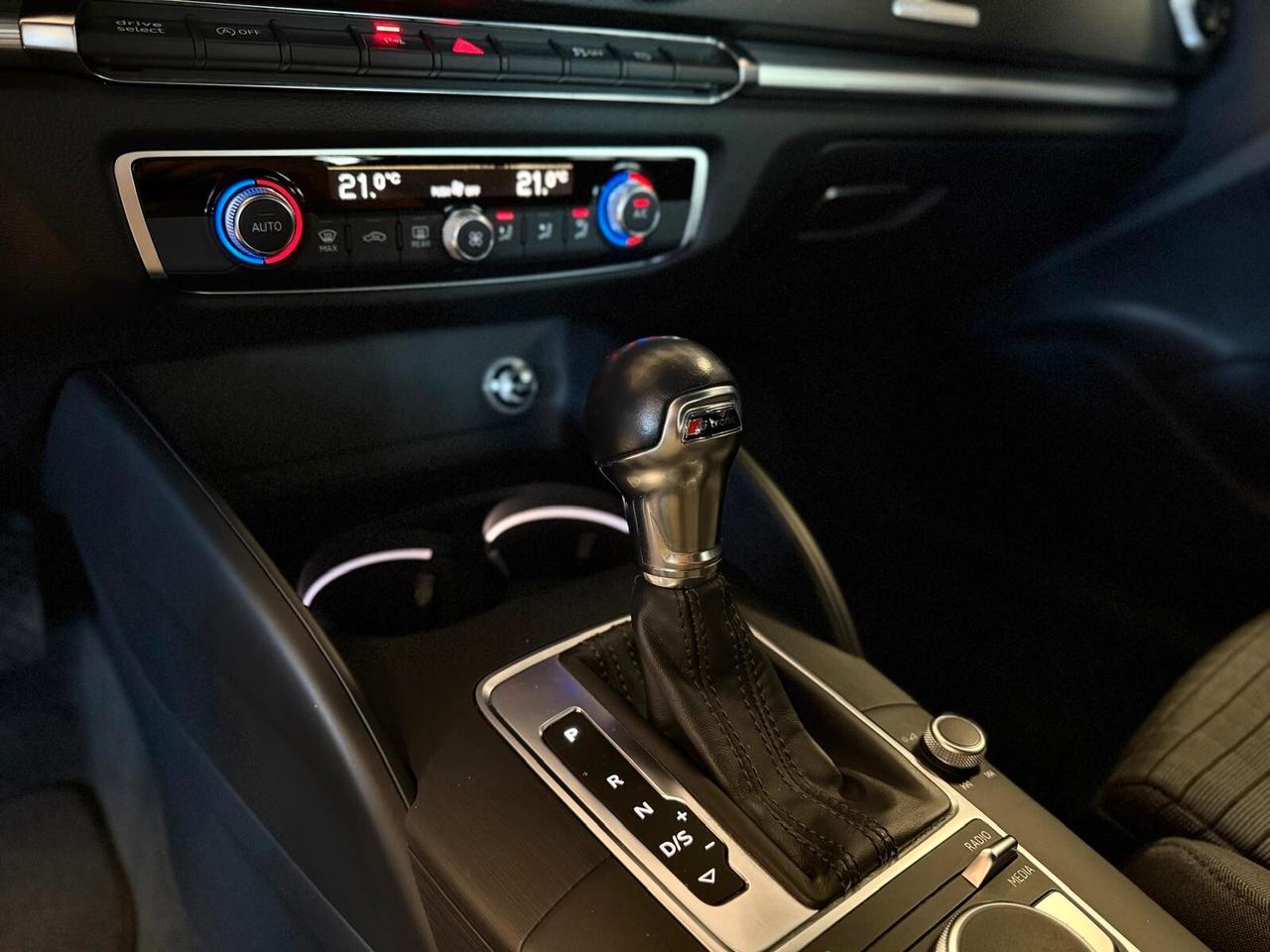 Audi A3 SPB 1.6 TDI 116 CV S tronic S-LINE