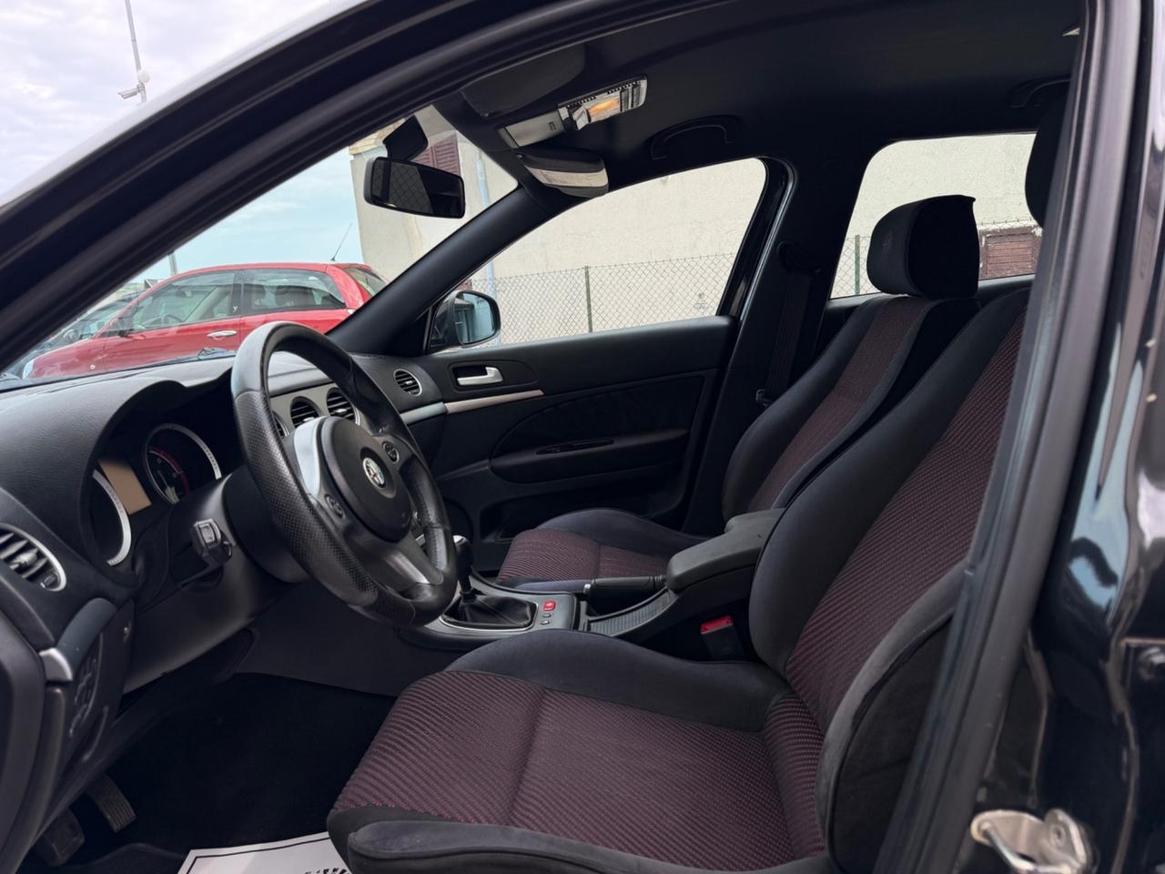 Alfa Romeo 159 1.9 JTDm 16V Sportwagon Exclusive