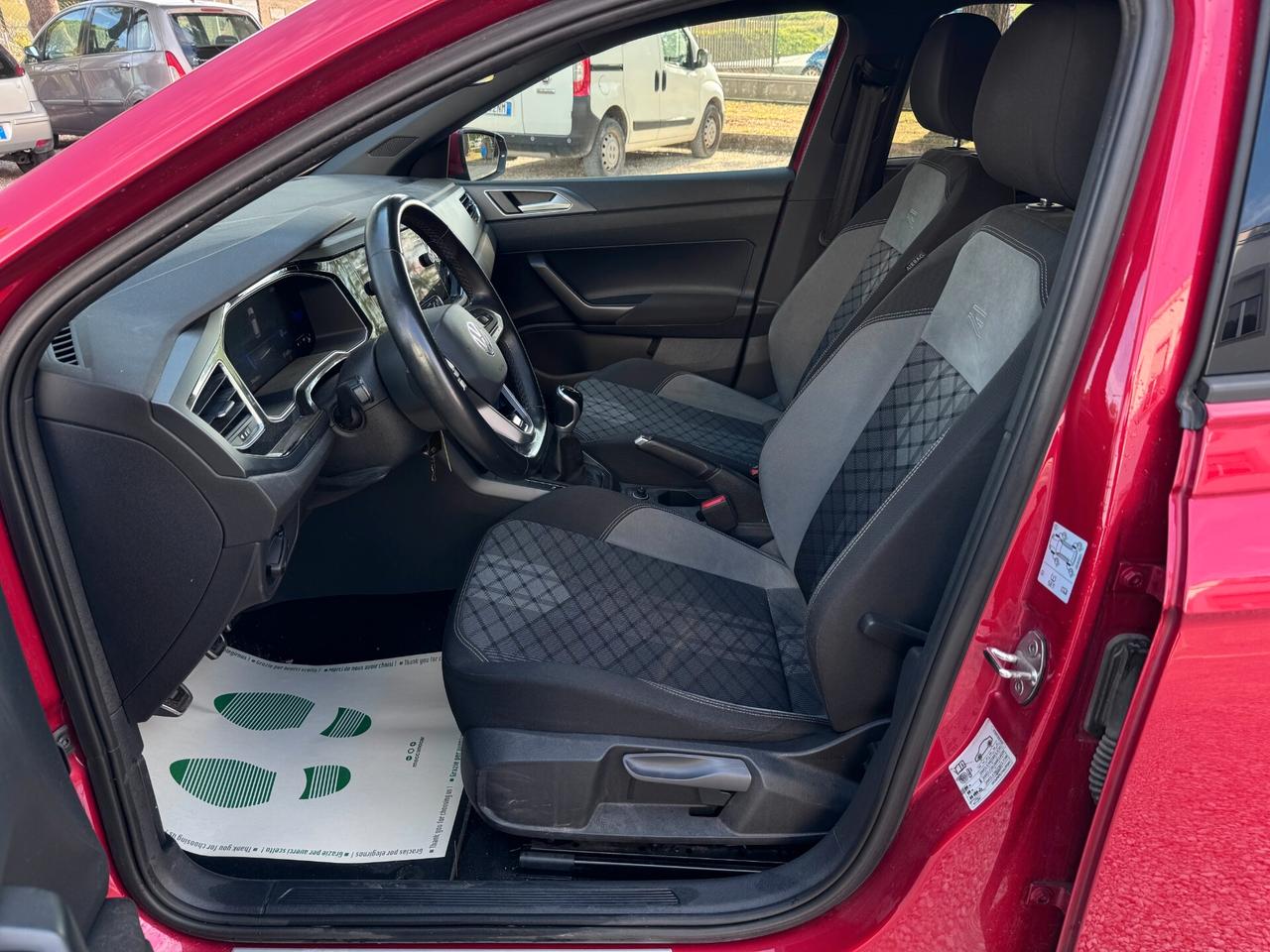 VW Polo 1.0 TSI R-Line Benzina