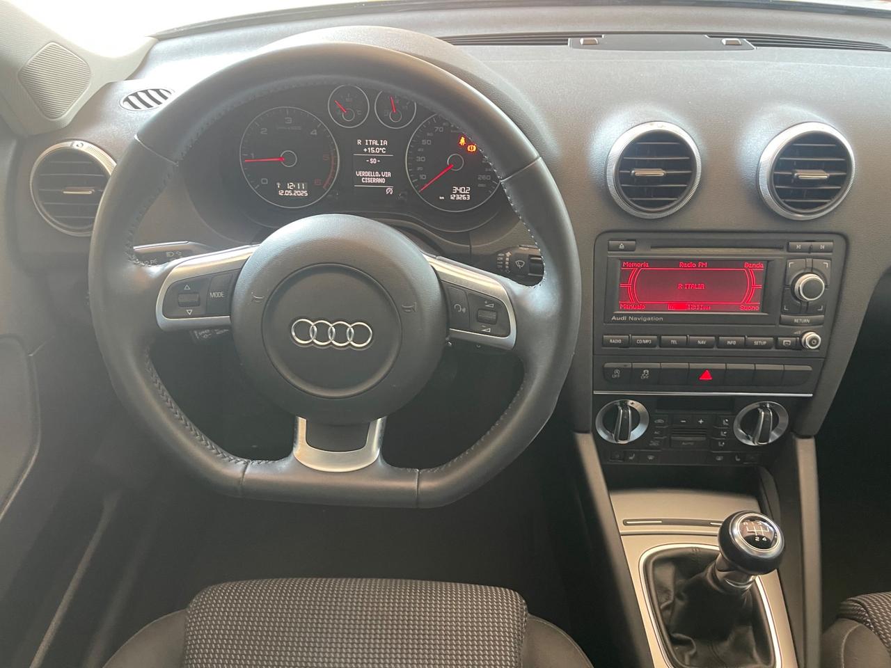 Audi A3 1.6 TDI 105 CV CR Attraction