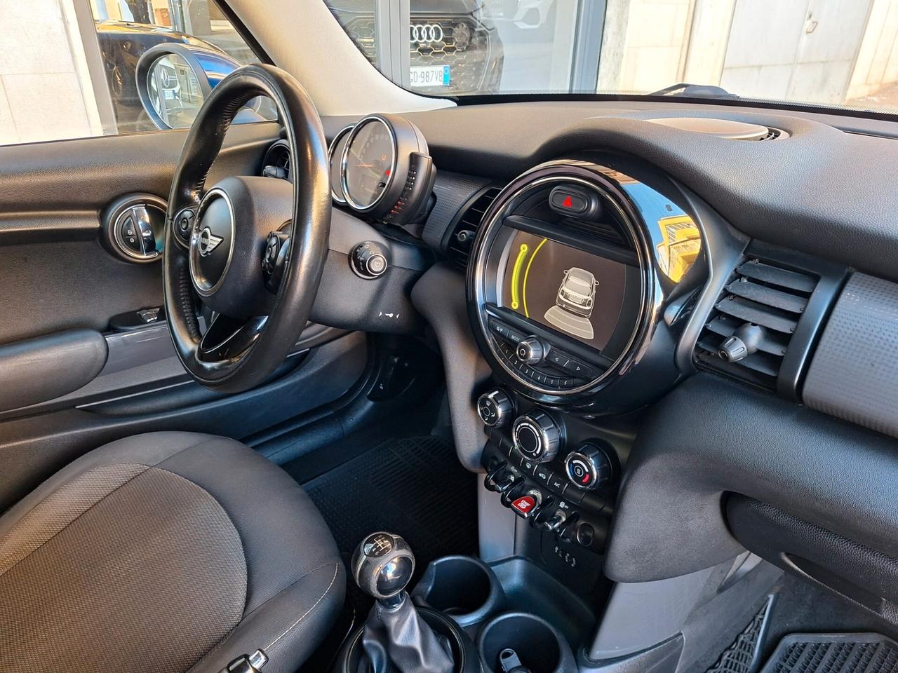 Mini 1.5 Cooper D 5 porte