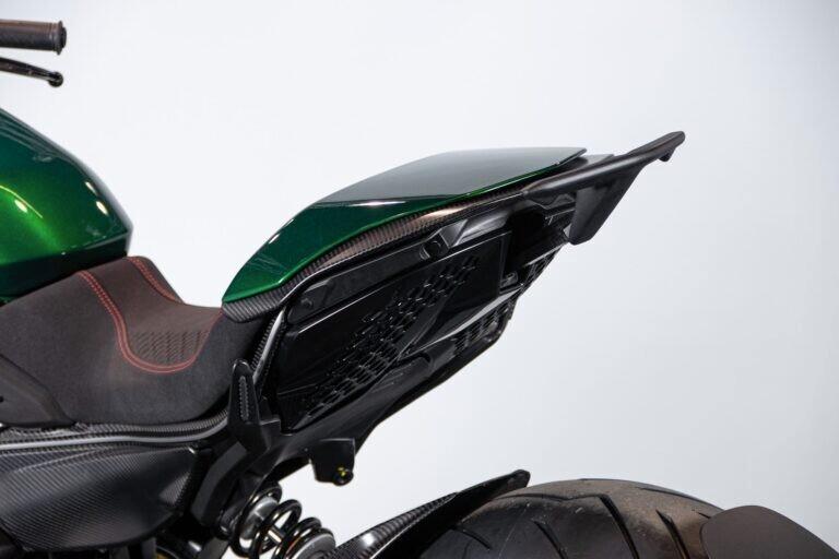 2024 DUCATI DIAVEL V4 BENTLEY - RDS01403