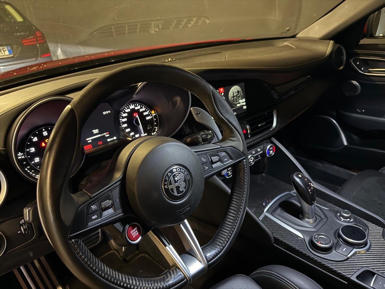 Alfa Romeo Giulia 2.9 V6 Bi-Turbo AT8 Quadrifoglio