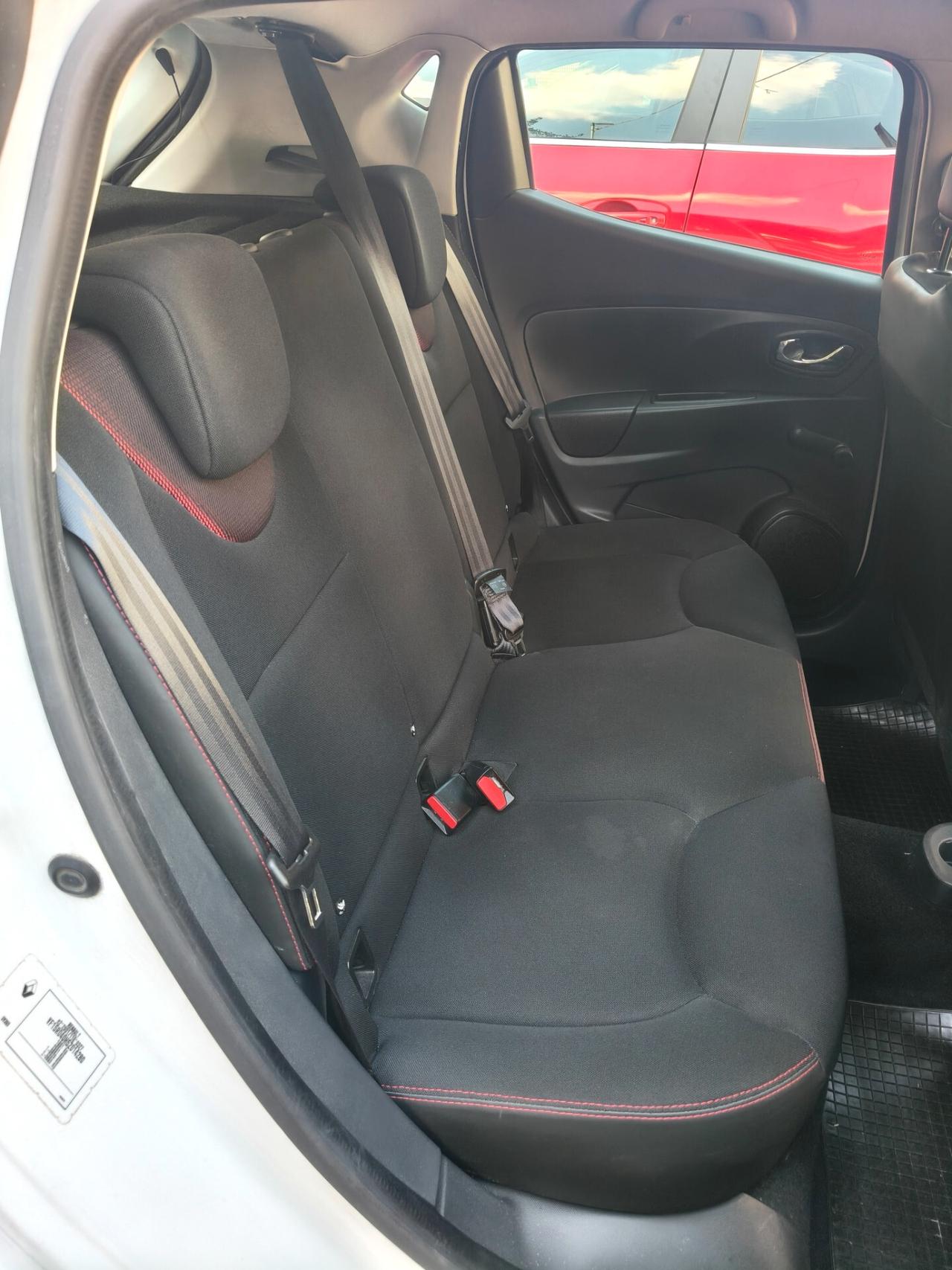 Renault Clio 1.5 DCI 75CV FULL OPTIONAL 2015