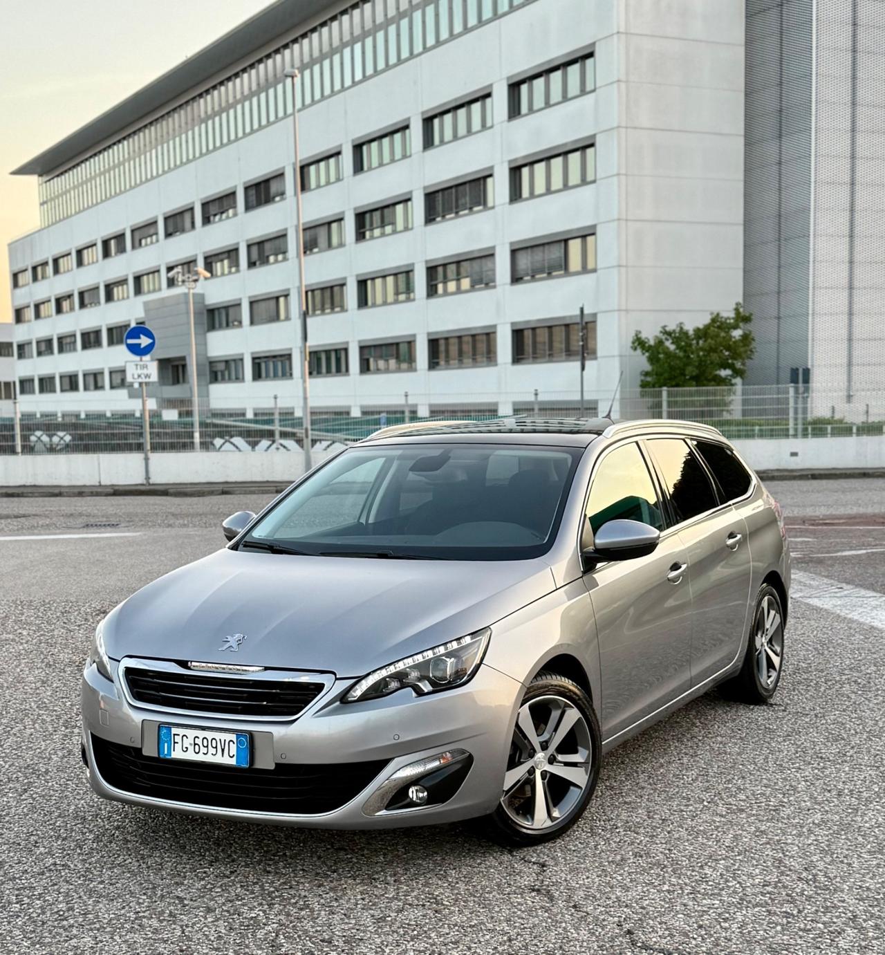 Peugeot 308 BlueHDi 120 S&S SW Business