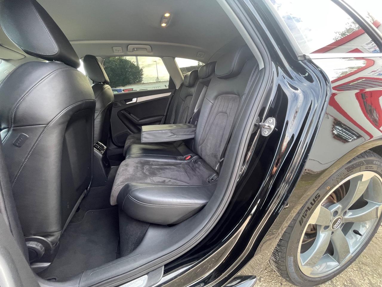 Audi A4 B8 Restyling Avant S Line est. + Advanced int. Multitronic 2.0 TDI 177cv