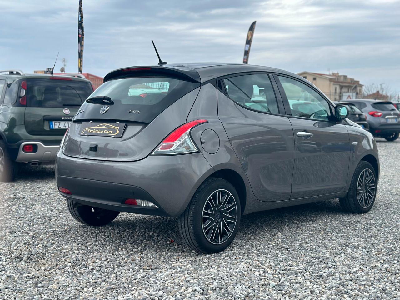 Lancia Ypsilon 1.0 FireFly 5 porte S&S Hybrid Gold Plus