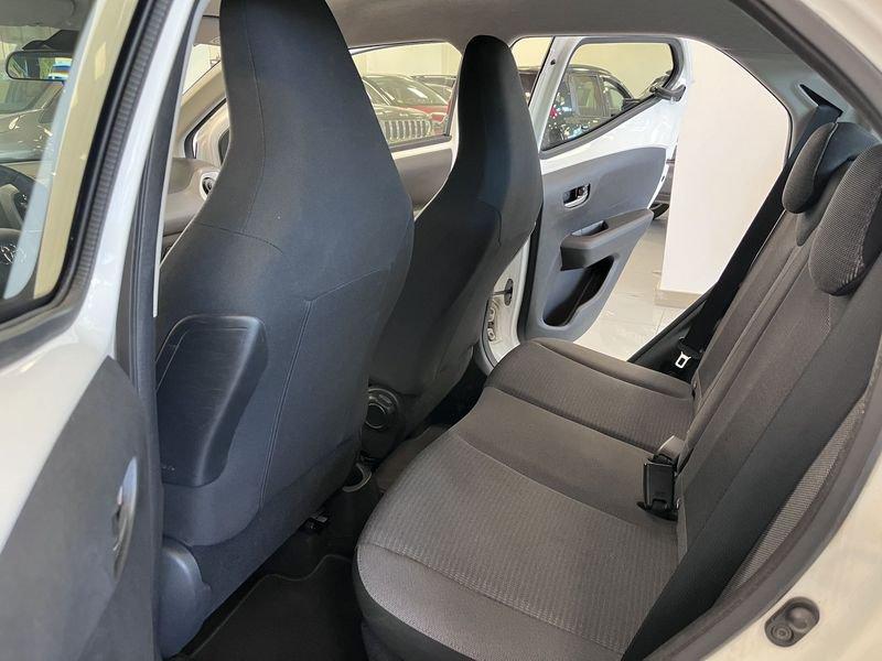 Toyota Aygo Connect 1.0 VVT-i 72 CV 5 porte x-fun