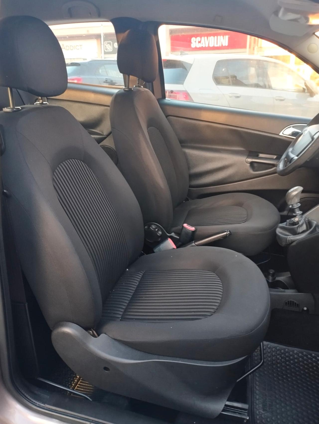 Lancia Ypsilon 1.2 69 CV Argento