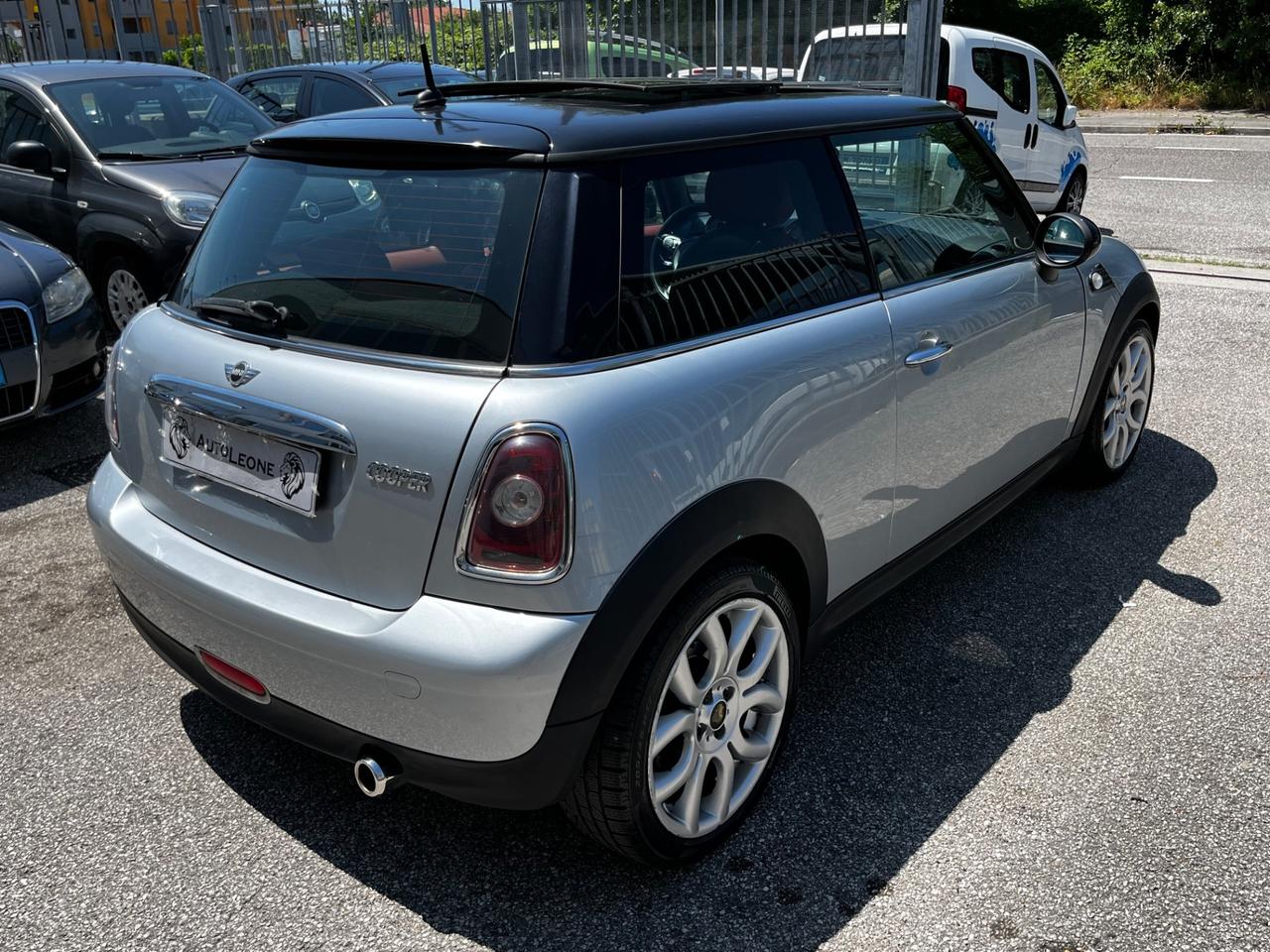 Mini Cooper 1.6 122cv AUTOMATICA TETTO FULL OPTIONAL