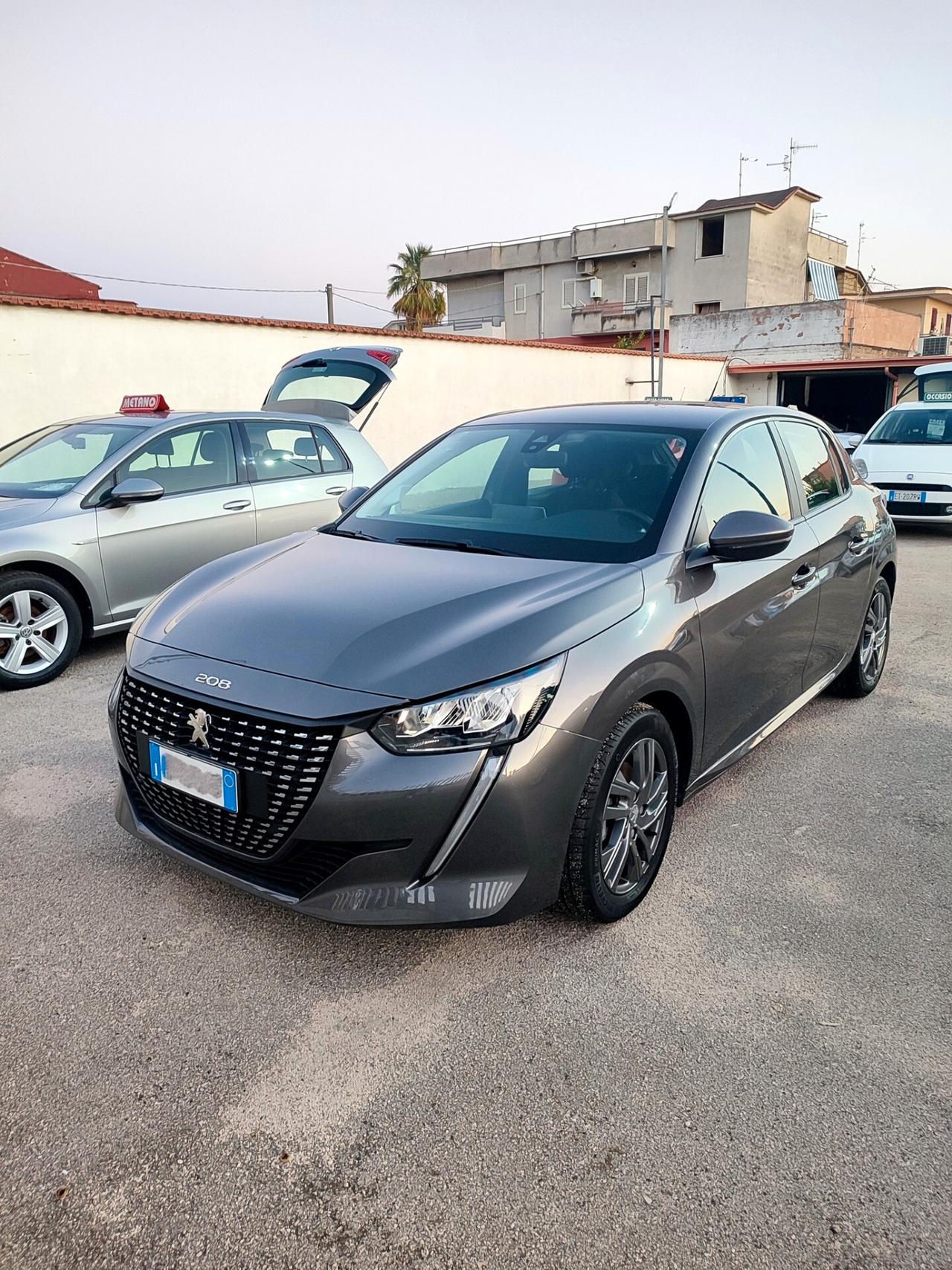 Peugeot 208 1.2 BZ 101CV Allure