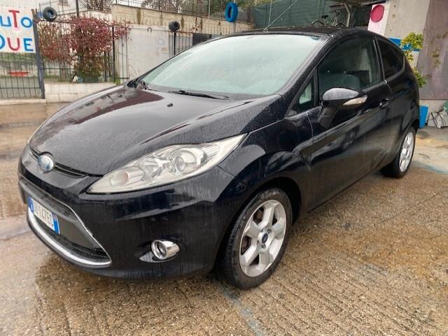 Ford Fiesta 1.4 3 porte Bz.- GPL Titanium