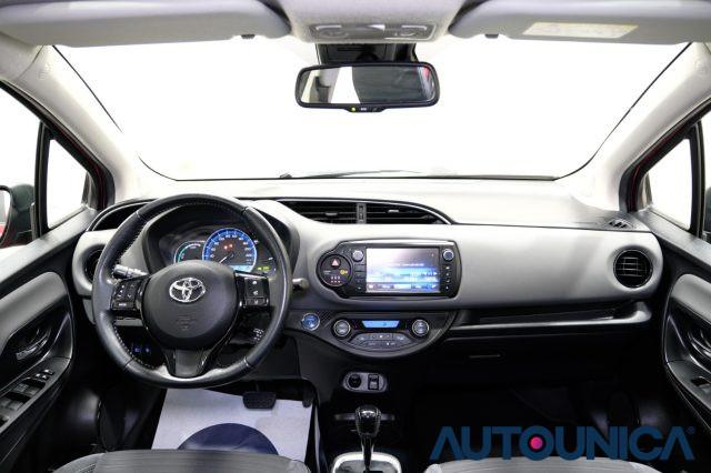 TOYOTA Yaris 1.5 HYBRID 5 PORTE STYLE NEOPATENTATI