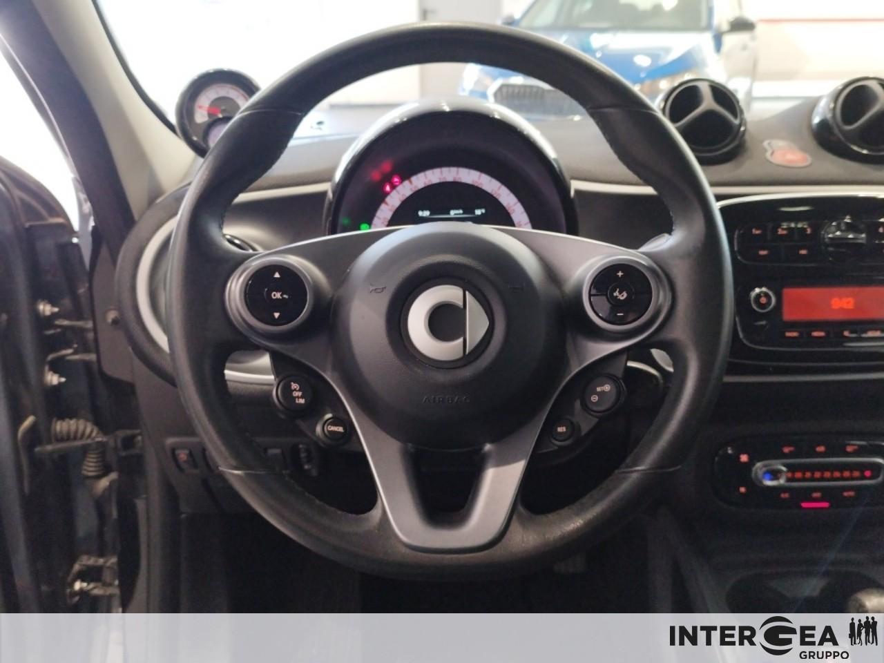 SMART Forfour 0.9 t Passion 90cv twinamic my18