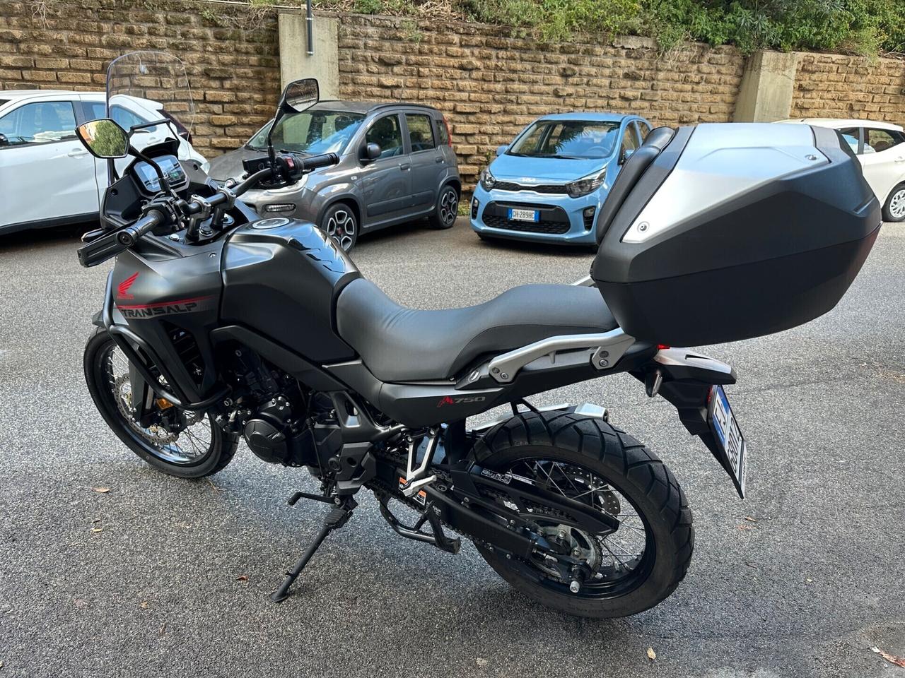 Honda Transalp 750 03/24 KM.15325 UNIPRO. ACCESSORIATA