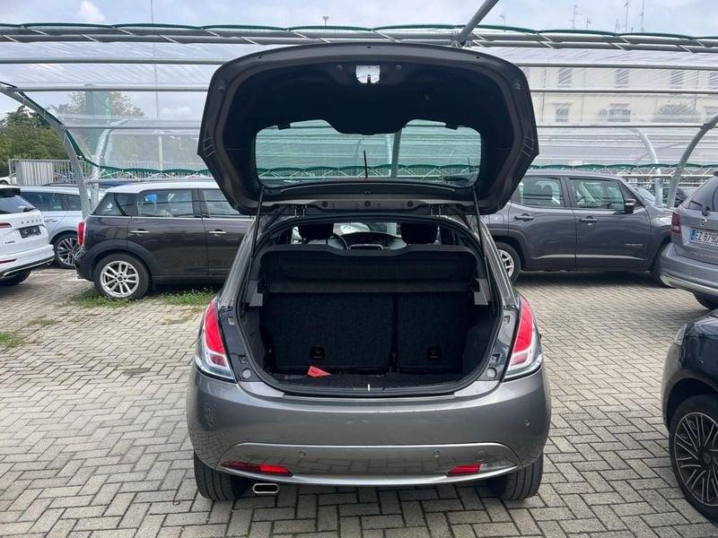 Lancia Ypsilon Ypsilon 1.0 FireFly 5 porte S&S Hybrid Gold Plus