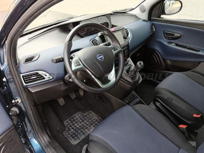 Lancia Ypsilon Ypsilon 1.0 firefly hybrid Platino s&s 70cv