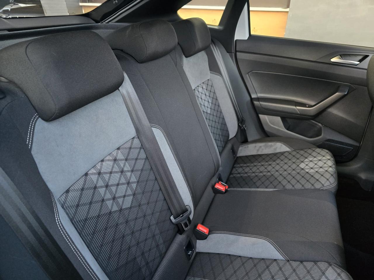 Volkswagen Taigo 1.0 TSI 110 CV R-Line