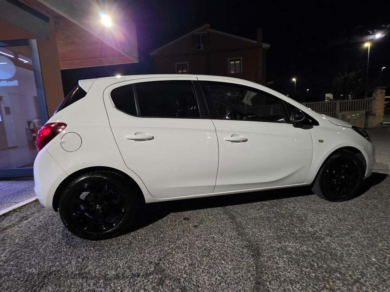 Opel Corsa 1.2 Coupé b-Color