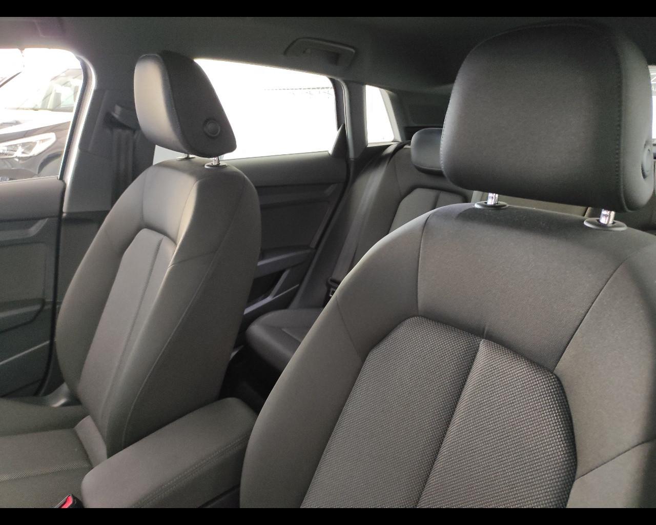 AUDI A3 4ª serie - A3 SPB 40 TFSI e S tronic Business