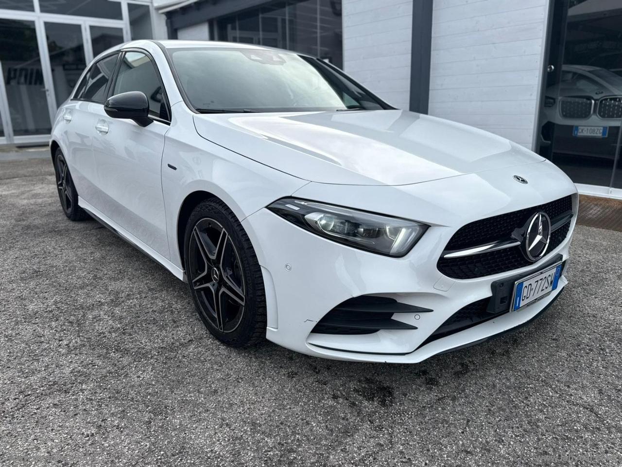 MERCEDES-BENZ A 180 d Automatic Premium NIGHT PACK LUCI