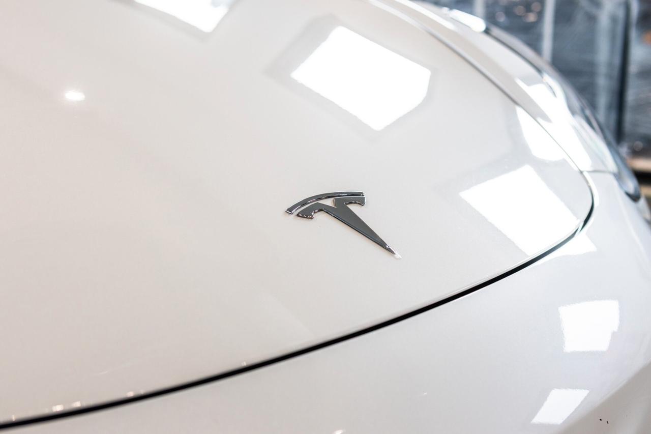 Tesla Model 3 Long Range Dual Motor AWD