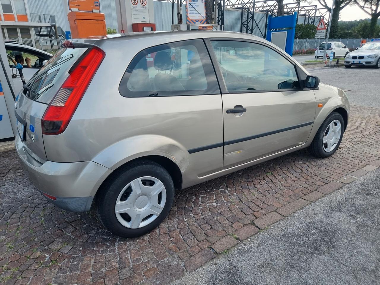 Ford Fiesta 1.2 16V 3p. Con 256.000km